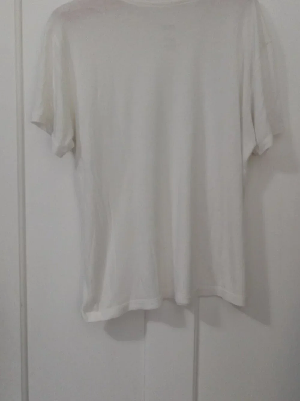 Girlfriend Collective White Tee. - Picture 2 of 3